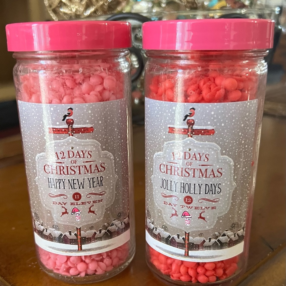 Pink Zebra Jolly Holly Days and Happy New Year 3.75oz Sprinkles Wax Melts